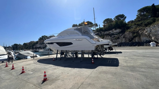 Sessa Marine C38 usado à venda