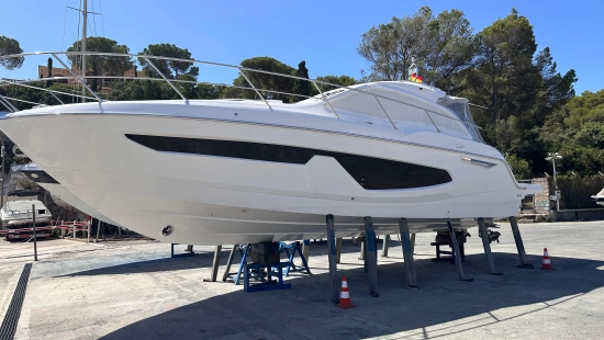 Sessa Marine C38 usado à venda