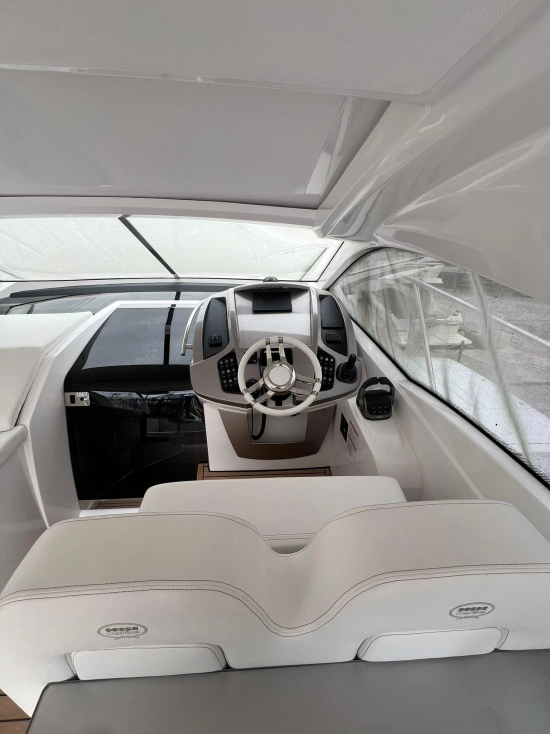 Sessa Marine C38 usado à venda