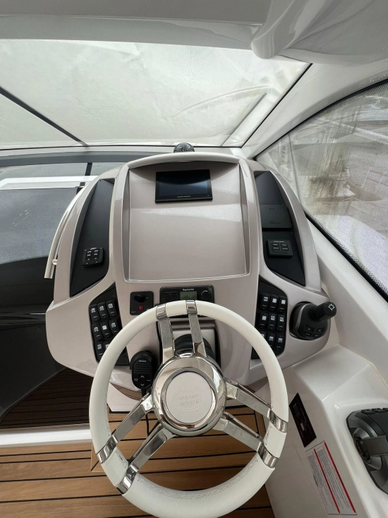 Sessa Marine C38 usado à venda