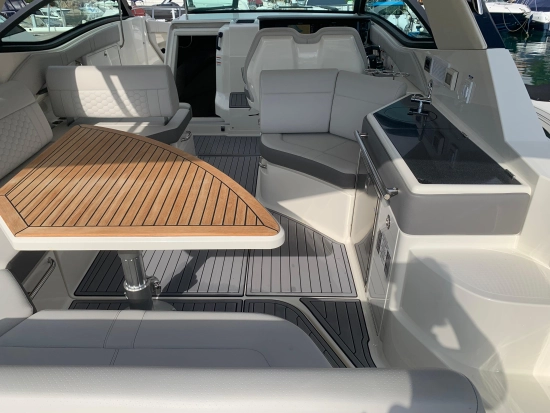 Sea Ray Sundancer 320 usata in vendita