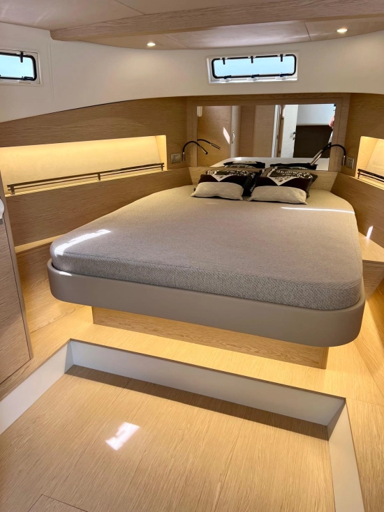 Solaris 44 de segunda mano en venta