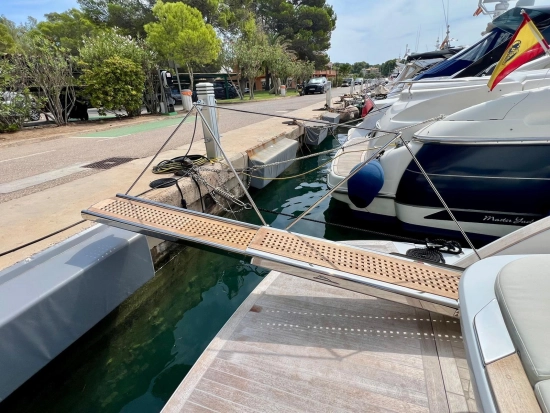 Solaris 44 de segunda mano en venta