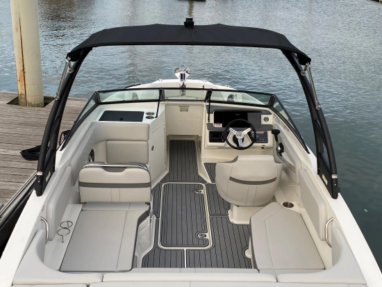 Sea Ray SPX 210 usata in vendita