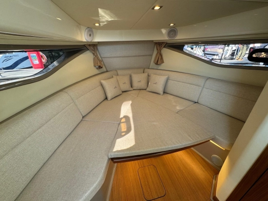 Sea Ray Sundancer Coupe 320 de segunda mano en venta