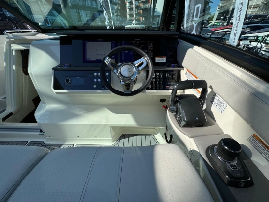 Sea Ray Sundancer Coupe 320 de segunda mano en venta