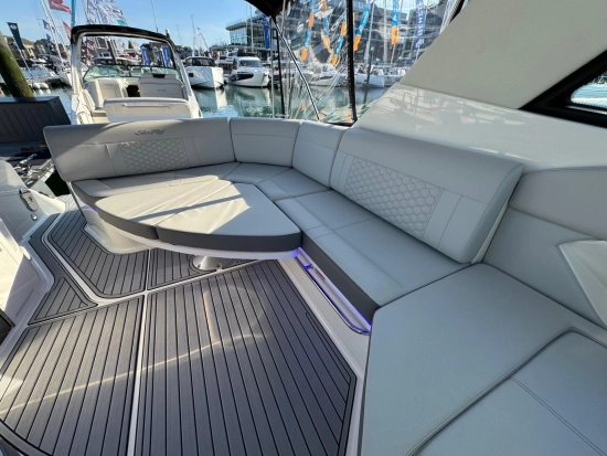 Sea Ray Sundancer Coupe 320 de segunda mano en venta