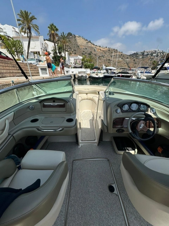 Sea Ray 220 Select usado à venda