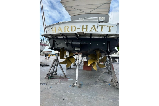 Hatteras Yachts 70 Convertible de segunda mano en venta