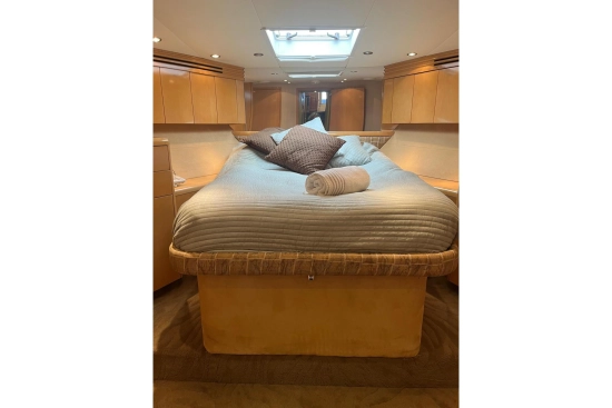 Hatteras Yachts 70 Convertible de segunda mano en venta