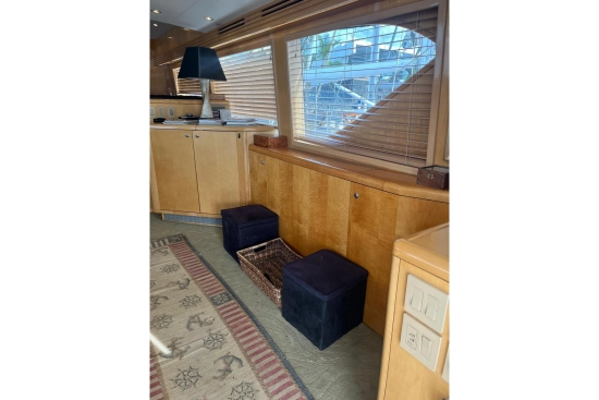 Hatteras Yachts 70 Convertible de segunda mano en venta