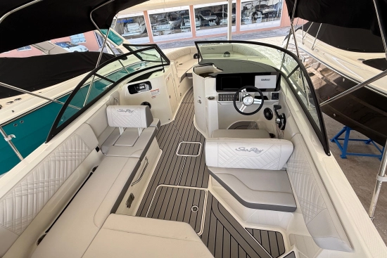 Sea Ray SDX 230 nuevo en venta