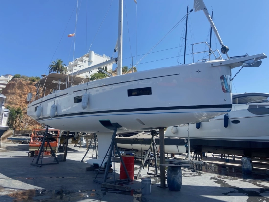 Bavaria Yachts C 42 usado à venda