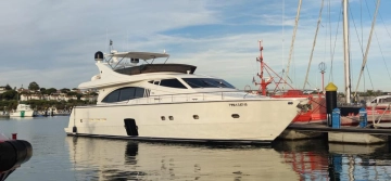 Ferretti 731 gebraucht zum verkauf