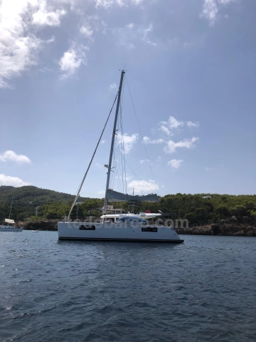 Lagoon 450 usata in vendita
