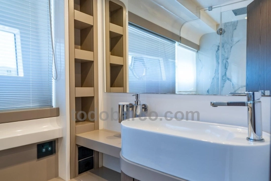 Ferretti 550 de segunda mano en venta