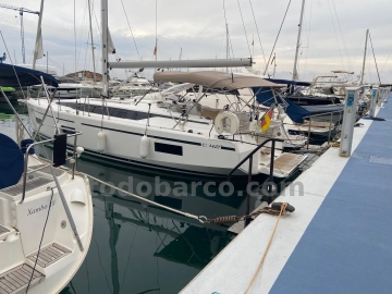 Bavaria Yachts C42 usata in vendita