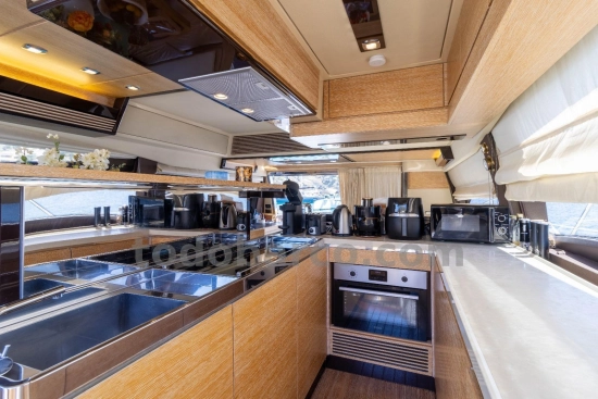 Azimut 64 usata in vendita