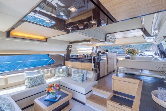 Azimut 64 usata in vendita