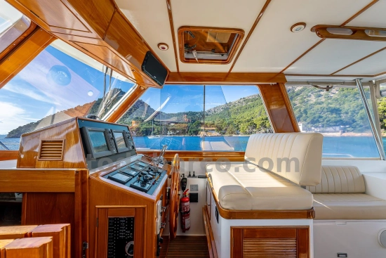 Grand Banks 49 Eastbay HX usata in vendita