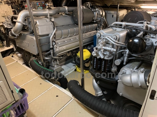 Pershing 90 de segunda mano en venta