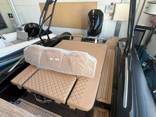 SPX RIB 24 Sport nuova in vendita