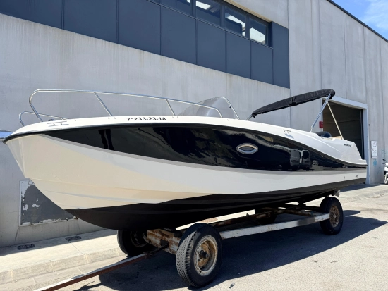 Quicksilver Sundeck Activ 755 usado à venda