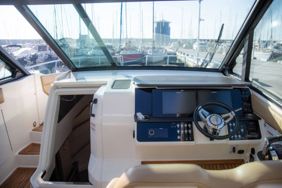 Sea Ray Sundancer 320 usado à venda