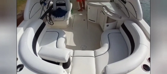 Sea Ray SLX 290 usado à venda