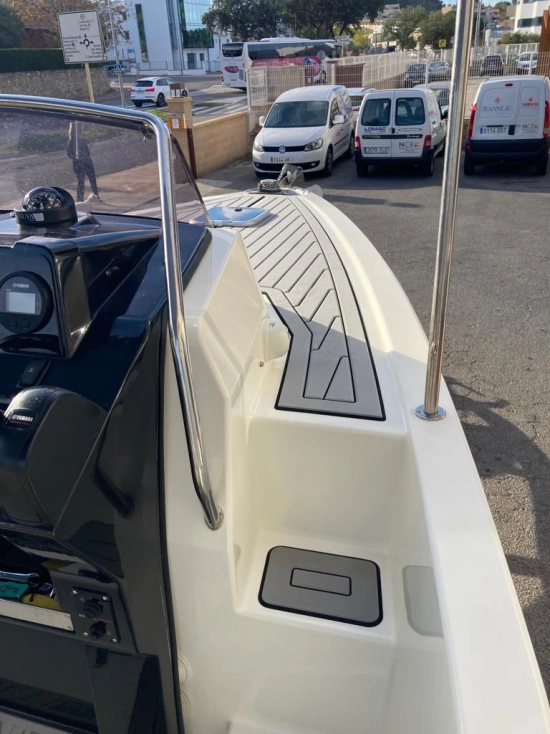Nuva Yachts M6 CABIN usata in vendita