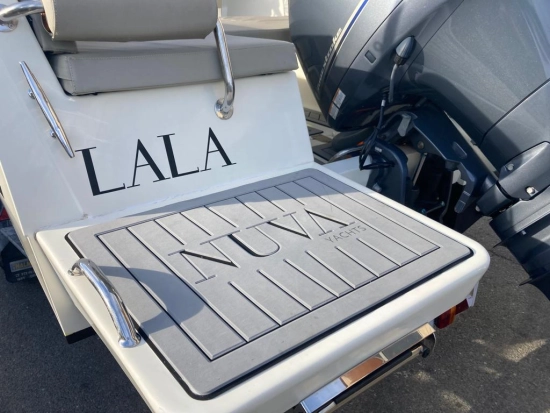 Nuva Yachts M6 CABIN usado à venda