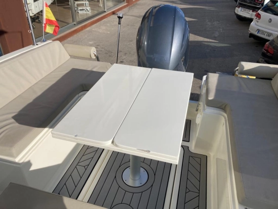 Nuva Yachts M6 CABIN preowned for sale