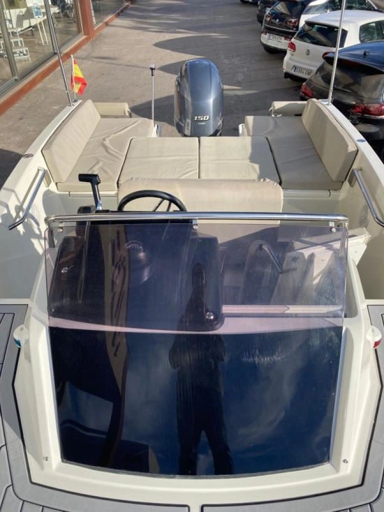 Nuva Yachts M6 CABIN preowned for sale