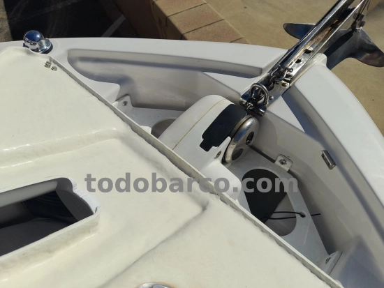 Four Winns H230S 2017 usado à venda