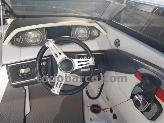 Four Winns H230S 2017 usado à venda
