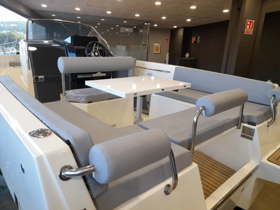 Nuva Yachts M6 Open nuova in vendita