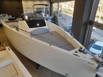 Nuva Yachts M6 Open nuevo en venta