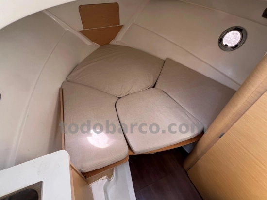 Beneteau Flyer 750 SUNDECK usado à venda