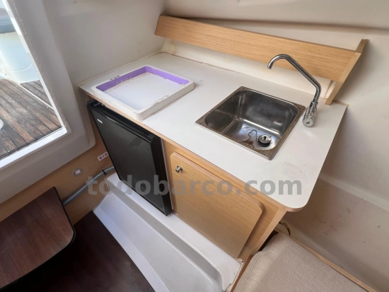 Beneteau Flyer 750 SUNDECK usado à venda