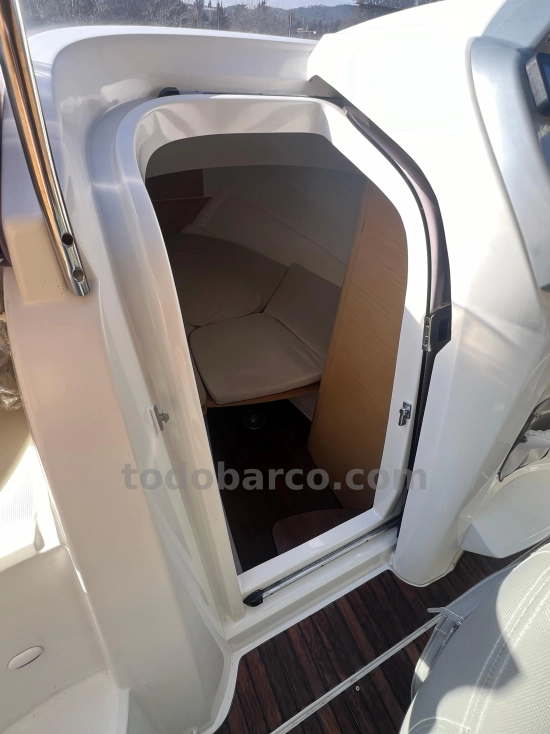 Beneteau Flyer 750 SUNDECK usado à venda