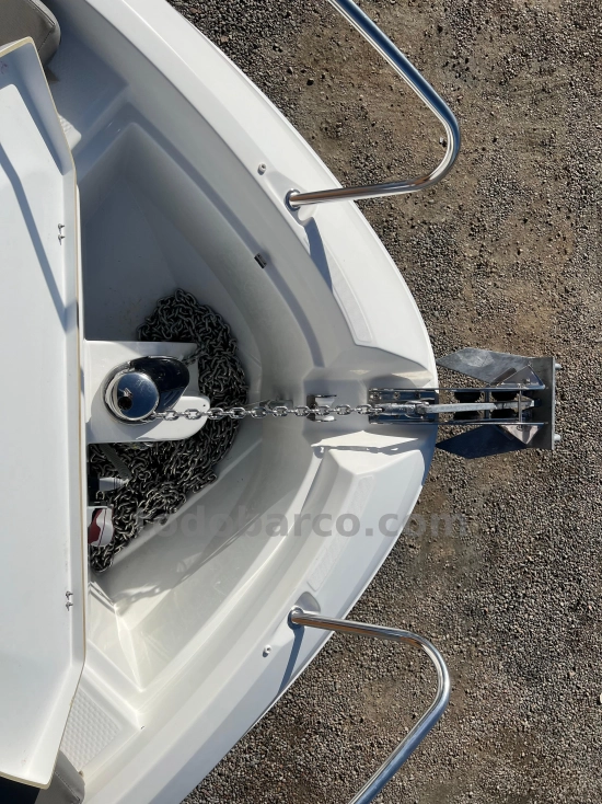Beneteau Flyer 750 SUNDECK usado à venda