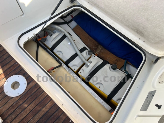 Beneteau Flyer 750 SUNDECK usado à venda