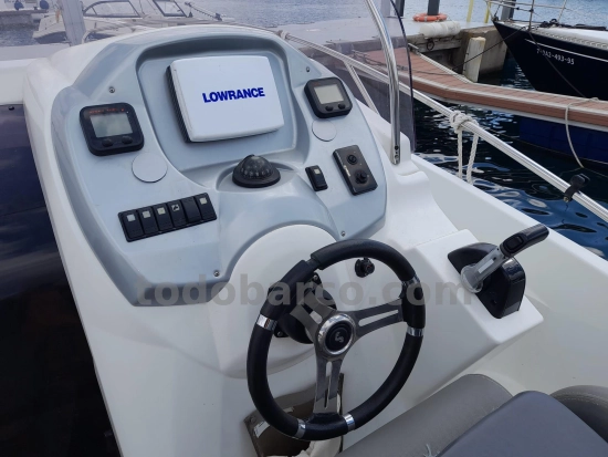 Beneteau Flyer 750 SUNDECK usado à venda