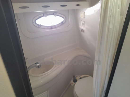Crownline 260 CR usata in vendita