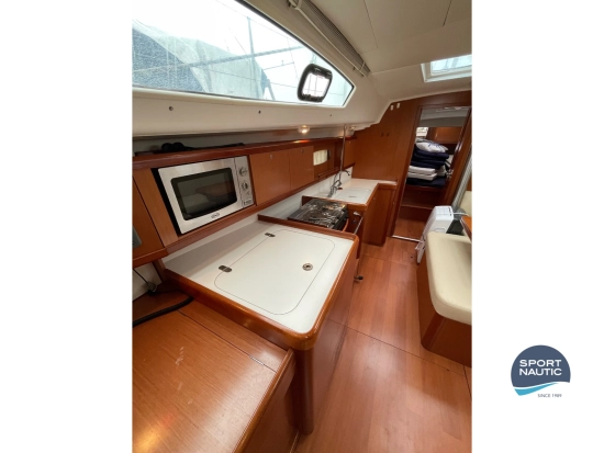 Beneteau Oceanis 40 preowned for sale