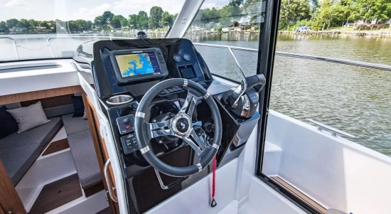 Beneteau Antares 9 novos à venda