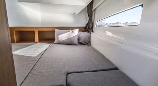 Beneteau Antares 9 novos à venda