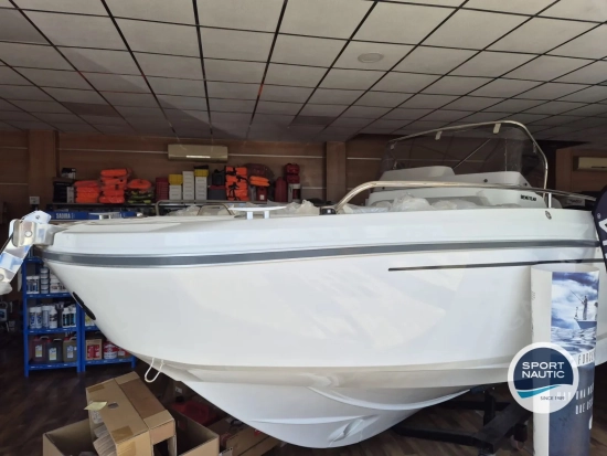 Beneteau Flyer 8 Spacedeck V2 usado à venda