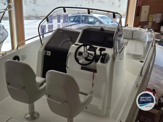Beneteau Flyer 8 Spacedeck V2 usado à venda