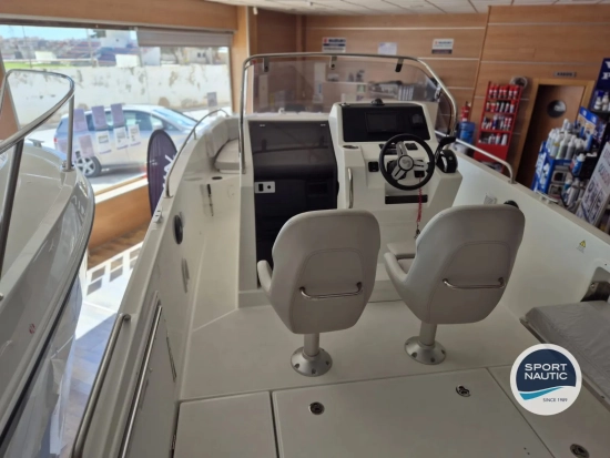 Beneteau Flyer 8 Spacedeck V2 usado à venda